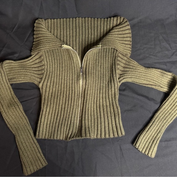 SHEIN Sweaters - SHEIN Olive Ribbed Zip-Up Cardigan
